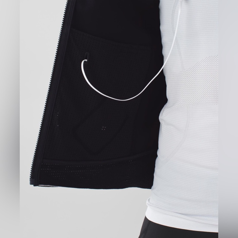 Lululemon Var-city Bomber Full Zip Jacket Sz 4 Black/Heathered Black - Picture 6 of 7